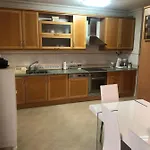 Апартаменти T1 Da Rocha