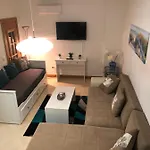 Апартаменти T1 Da Rocha