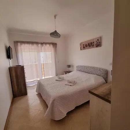 T1 Da Rocha Apartment